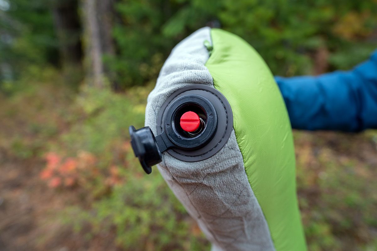 Backpacking pillow (Cocoon Air-Core's double-sided design)